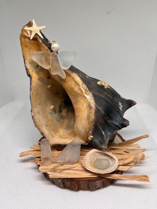 White/Clear Sea Glass Nativity Conch Shell Scene w/ Cultured Pearl Sculpture/Artwork