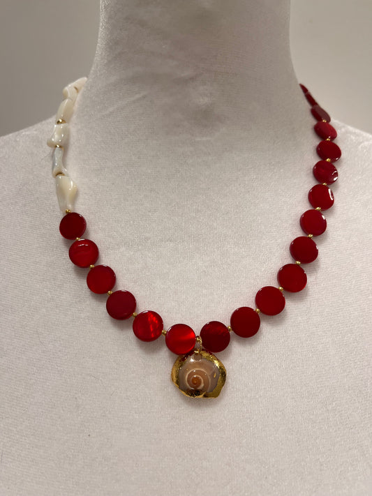 Spiral Shell w/ Gold Foil and Red Shell Beads Necklace